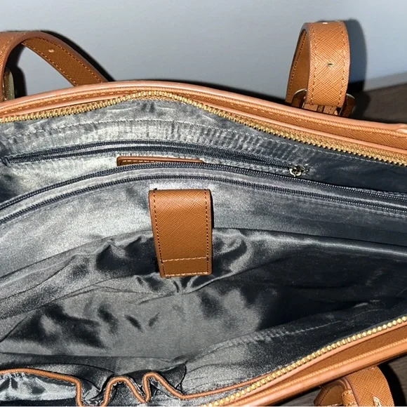 Purse - Picture 3 of 3